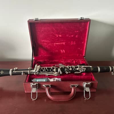 Buffet Crampon E11 Intermediate Bb Clarinet 2019 - Black image 3
