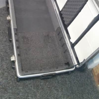 SKB 1SKB-5820W 88-Key Keyboard Case with Wheels