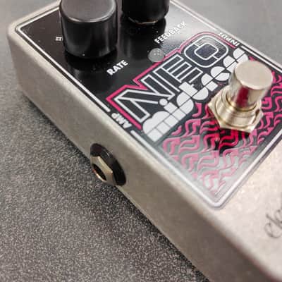 Electro-Harmonix Neo Mistress Compact Flanger Pedal – Mint w/ Box & Paperwork image 5