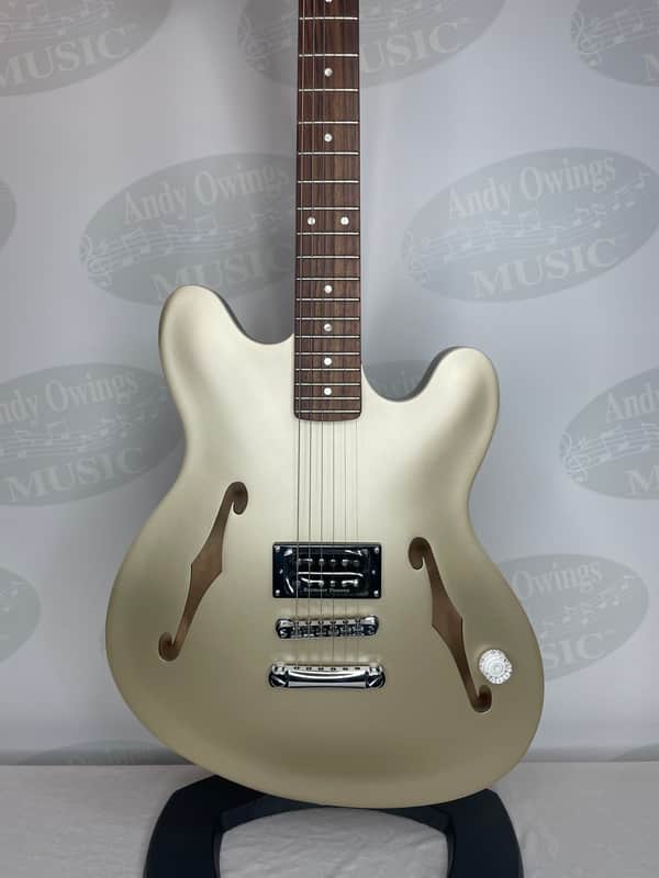 Fender Tom DeLonge Starcaster - Shoreline Gold
