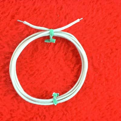 5 Feet of GAVITT 18 AWG Stranded White Cloth Covered Push Back Speaker Wire image 1