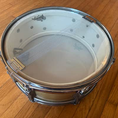1964 Ludwig Super Classic 5.5x14" 8-Lug Snare Drum Keystone Badge - White Marine Pearl image 11