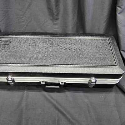 Caravelle Bb Tenor Sax - Lacquered Brass w/ case image 11