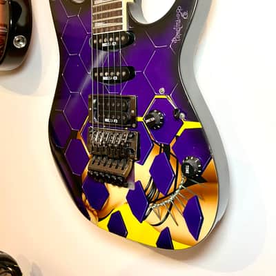 Ibanez 1991 Ibanez USA Custom UCGR1 "Surprise" by Pamelina H. – Rare Factory Sharktooth Inlays – Original IBZ/USA F3 Pickup 1991 - Custom image 2
