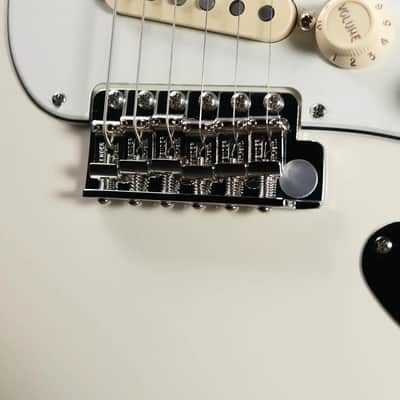 Fender Limited Edition American Vintage II '73 Stratocaster Electric Guitar - Olympic White with Hardshell Case image 11
