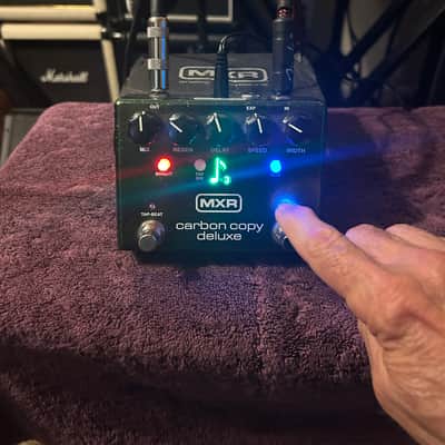 MXR M292 Carbon Copy Deluxe Analog Delay 2017 - Present - Green image 2