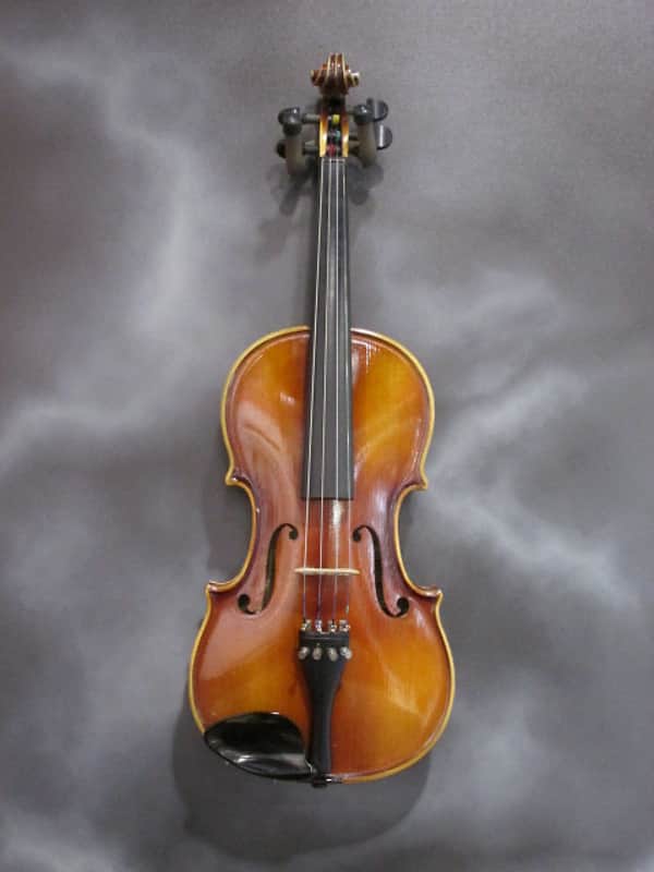 Pfretzschner A211 | Reverb