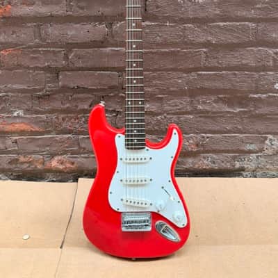 Squier by Fender Mini Stratocaster 3/4-Size Electric Guitar image 1