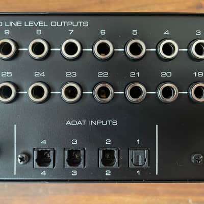 RME M-32 DA Hi-Precision 192kHz 32-Channel MADI / ADAT to Analog Converter 2010s - Blue image 4
