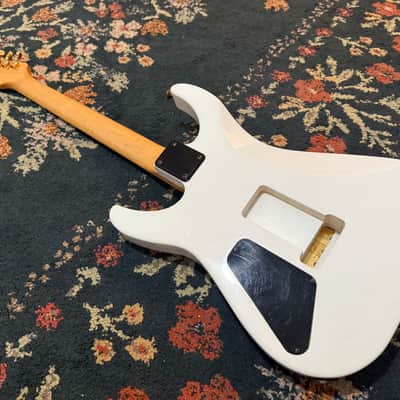 Chandler Super Strat 1980's - White image 10