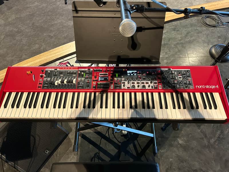 Nord Stage 4 HA88 Hammer Action 88-Key Digital Piano 2023 - Present - Red imagen 1