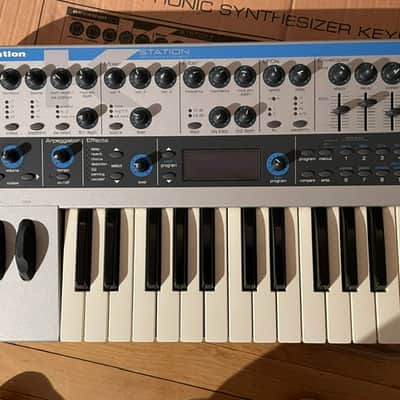 Novation K Station 25-Key 8-Voice Synthesizer 2001 - Silver image 2