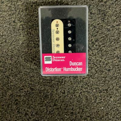 Seymour Duncan  Duncan Distortion Humbucker - Black and off white image 1