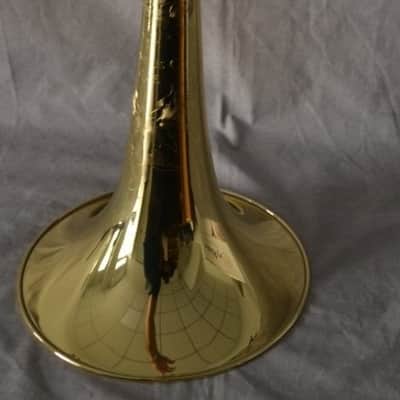 Trombon Bajo Shires Q36YR como nuevo image 19