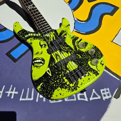 Squier MB-4 Modern Bass 2002 - 2010 - Skull and Crossbones image 8