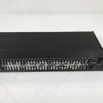 ALESIS M-EQ 230 Dual 1/3 Octave Precision image 3