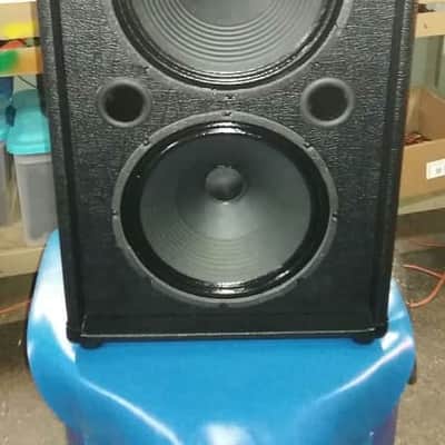 EarCandy Vertical Buzzbomb 2x12 Emi Wizard & Gov 8ohm 150 watts 2019 - Black W/ Wheat Grill image 2