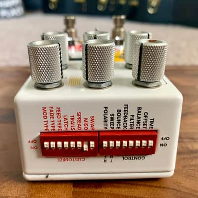Chase Bliss Audio Reverse Mode C 2023 - White Graphic image 2