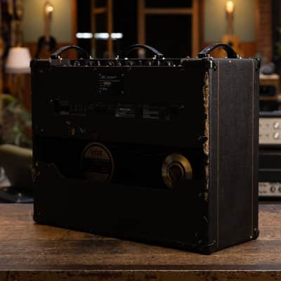Vox AC30CC2 Custom Classic 2-Channel 30-Watt 2x12" Guitar Combo 2005 - 2010 - Black image 10