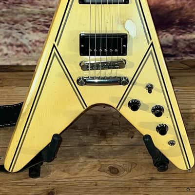Gibson Designer Series Flying V 1983-1984 - Alpine White with Design image 2