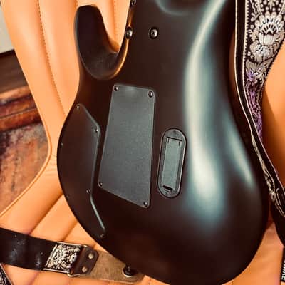 ‘25 PRS | SE | Chleo | Herman Li Signature | Mantis Burst | Jade Amulet Truss Rod Cover | MINT! image 6
