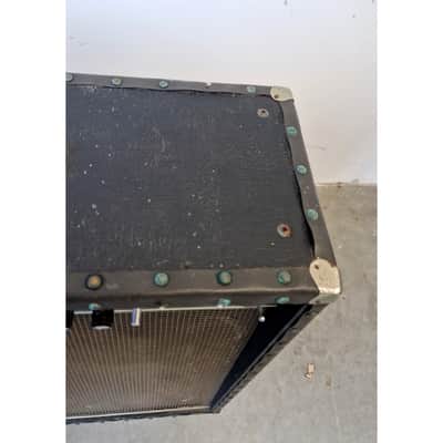 Roland Jazz Chorus 160 - Guitar Amplifiers - Good w/ wheels on image 11