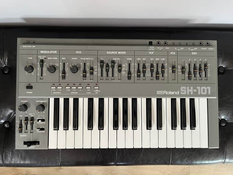 Roland SH-101 32-Key Monophonic Synthesizer