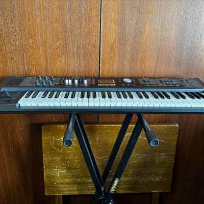 Roland V-Combo VR-09 Live Performance Keyboard w/ 100-240V power supply image 4