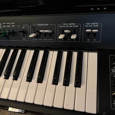Yamaha SY-2 - fully functional but requires internal cleaning to be 100%. image 3