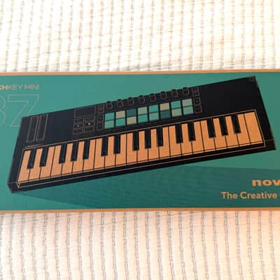 Novation Launchkey 37 MKIV MIDI Keyboard Controller 2024 - Present - Black image 5