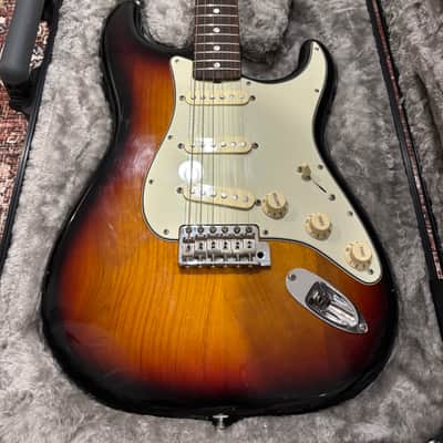 Fender American Original '60s Stratocaster with Rosewood Fretboard 2018 - 2022 - 3-Color Sunburst image 2