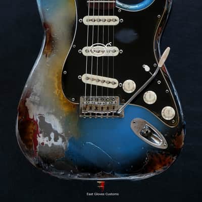 Fender Stratocaster Pelham Blue / Silver Gray Heavy Aged Relic by East Gloves Customs image 11