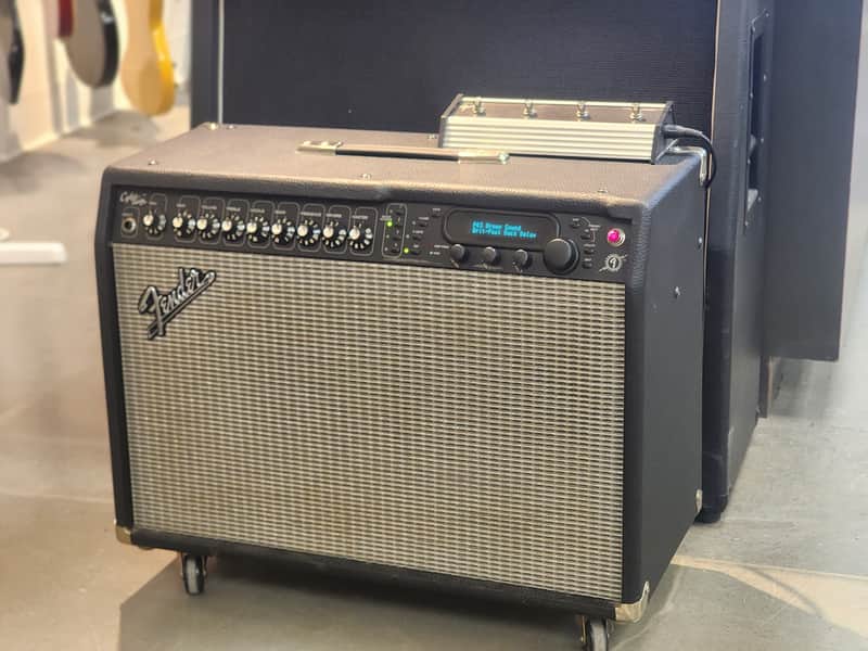 Fender Cyber-Twin 2 x 65-Watt 2x12" Modeling Guitar Combo 2001 - 2004 - Black image 1