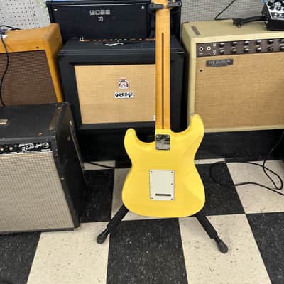 Fender Player Stratocaster with Maple Fretboard 2018 - 2024 - Buttercream image 14