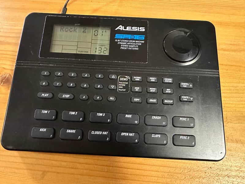 Alesis SR-16 Drum Machine image 1