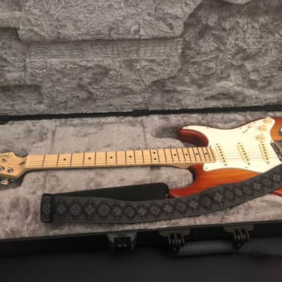 Fender American Professional Stratocaster with Maple Fretboard 2017 - 2019 Sienna Sunburst locking tuners image 5