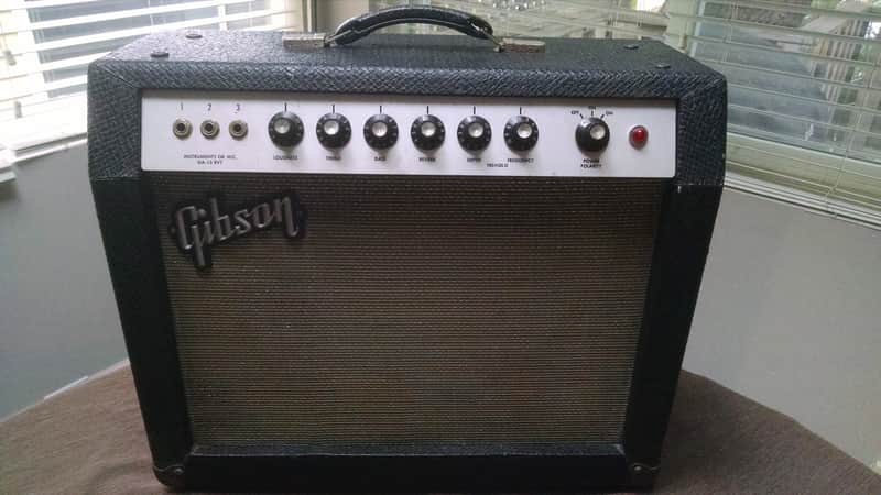 Gibson GA-15RVT Explorer 1x10" Guitar Combo