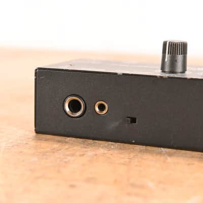 Behringer MicroMON MA400 Monitor Headphone Amplifier (NO POWER SUPPLY) CG01VZN image 5