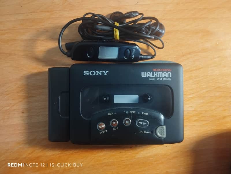 Sony WM RX 707 Black 1993 - Sony Walkman Cassette player WM RX 707 black working image 1