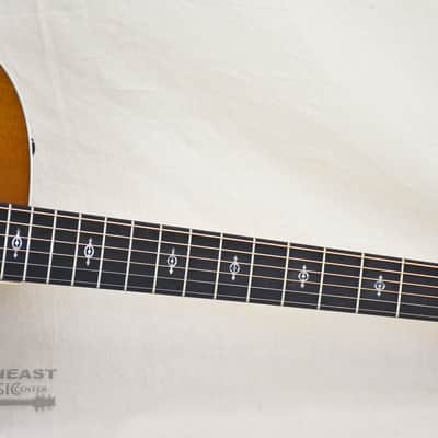Taylor 214CE-K DLX Honeyburst Special Edition(s/n:6536) image 5