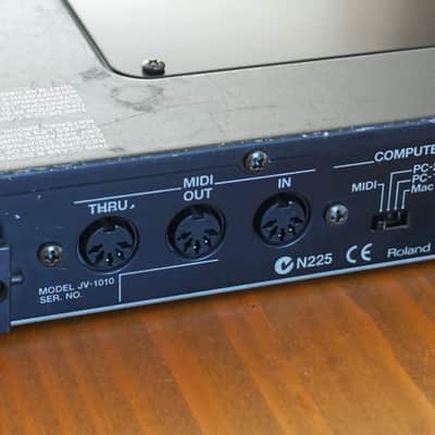 Roland JV-1010 64-Voice Synthesizer Module image 4