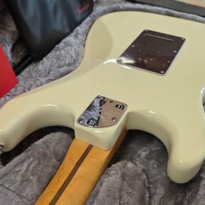 Fender American Professional II Stratocaster 2021 BRAND NEW Olympic White CASE QUEEN TIME CAPSULE UNPLAYED USA Strat Electric Guitar image 12