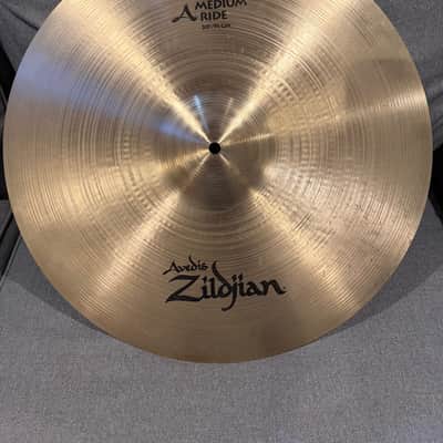Zildjian 20" A Series Medium Ride Cymbal image 1