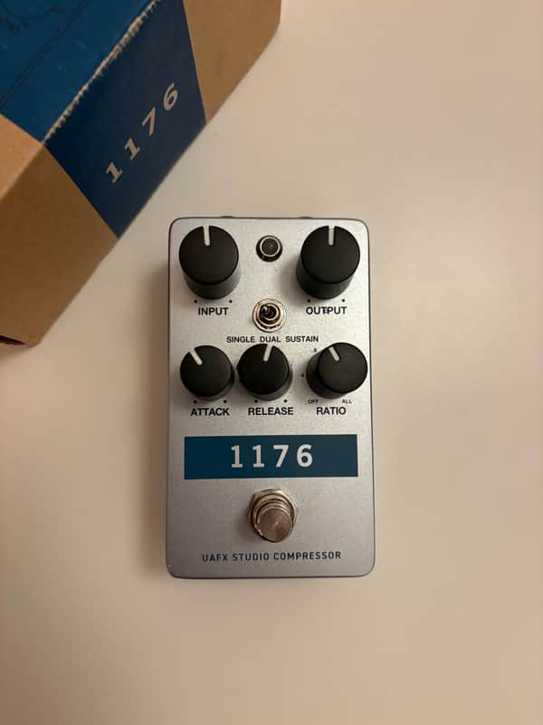 Universal Audio 1176 Studio Compressor 2023 - Present - Silver / Blue image 1