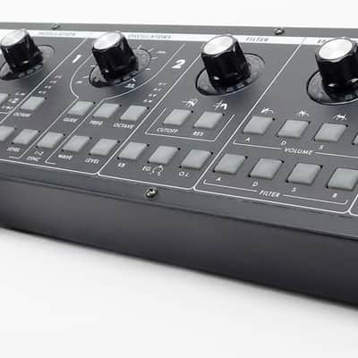 MOOG Slim Phatty Analog Synthesizer Desktop + Wie Neu + 1,5Jahre Garantie