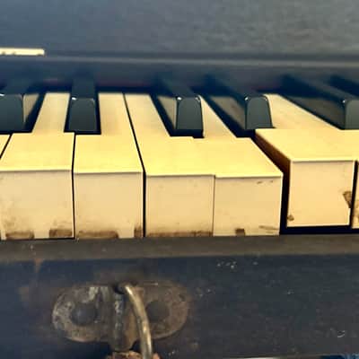 A. M. Virgil Rare 6 Octave Suitcase Practice Piano Keyboard circa 1910 - 1920 - Covered Wooden Case image 4