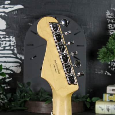 Preowned 2020 Fender Player Lead III Electric Guitar - Olympic White w/ HSC image 9