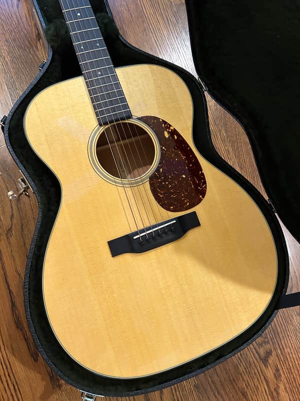 Martin Standard Series 000-18