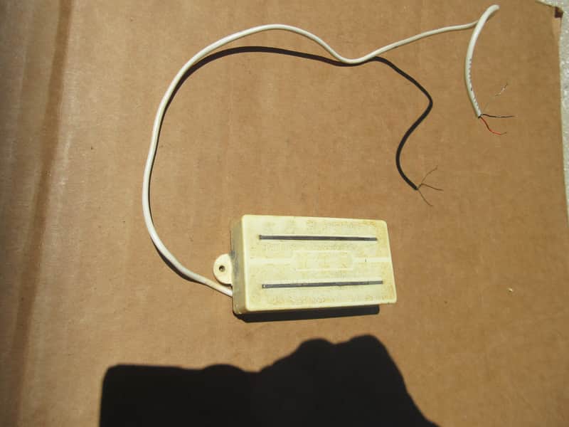 Vintage 1970s Bill Lawrence L90 White Creme Humbucker Guitar Pickup 14.60K image 1