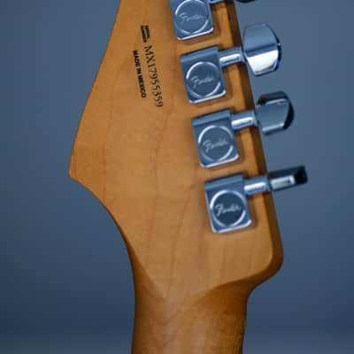 Fender Standard Stratocaster 2018 - Arctic White image 16